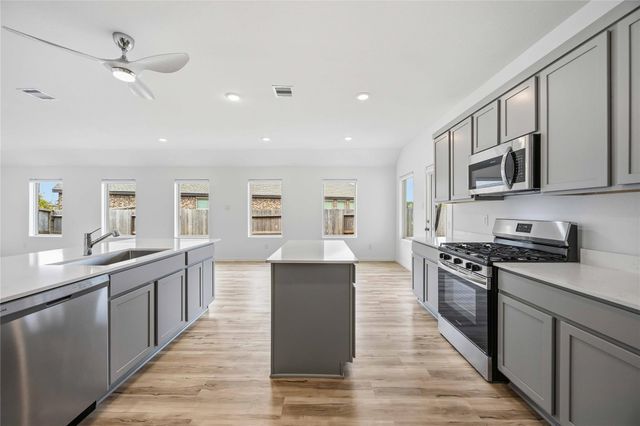 4907 Gentle Creek Court, Richmond, TX 77469