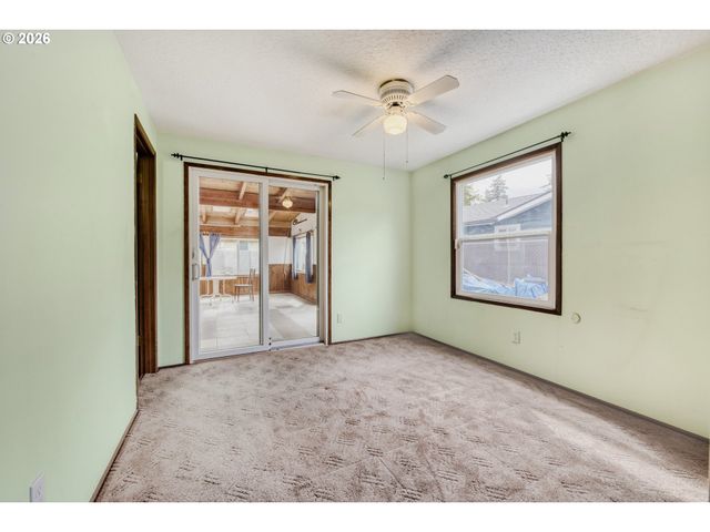 12706 Se LONG St, Portland, OR 97236