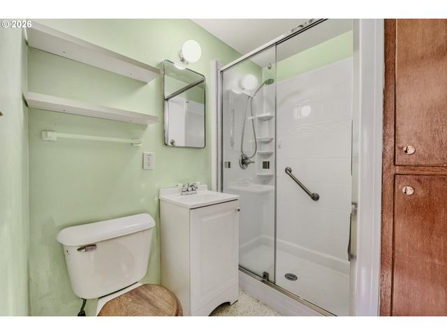 12706 Se LONG St, Portland, OR 97236