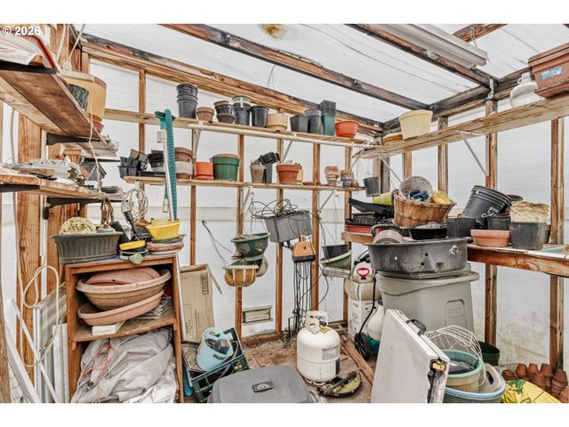 12706 Se LONG St, Portland, OR 97236