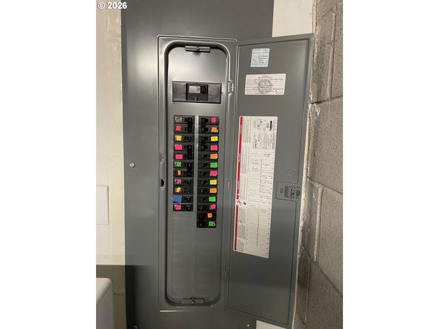 12706 Se LONG St, Portland, OR 97236