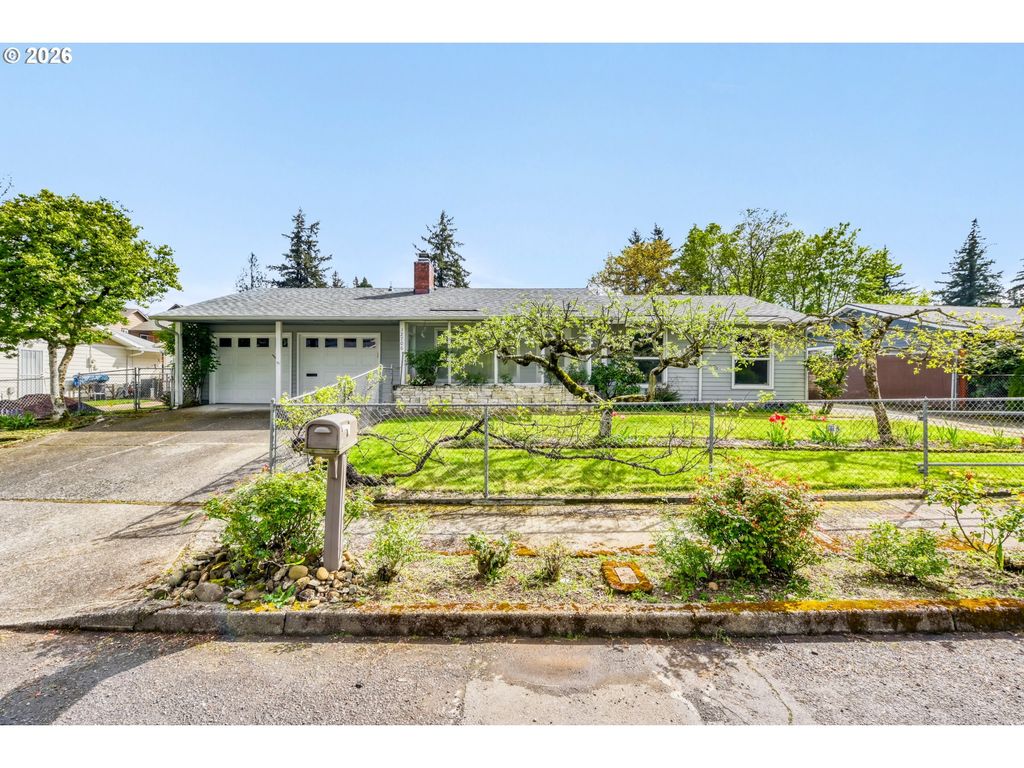 12706 Se LONG St, Portland, OR 97236