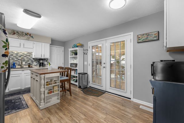 73 Three Point Cir, Mcminnville, TN 37110