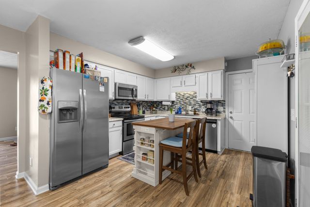 73 Three Point Cir, Mcminnville, TN 37110