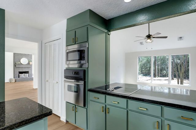 138 S Timber Top Drive, The Woodlands, TX 77380