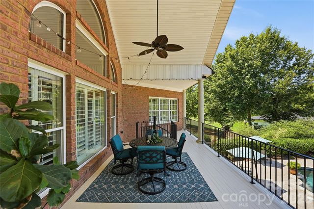 459 Valley Run Drive, Waxhaw, NC 28173