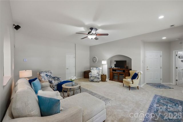 459 Valley Run Drive, Waxhaw, NC 28173