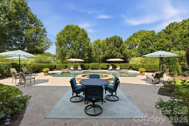 459 Valley Run Drive, Waxhaw, NC 28173