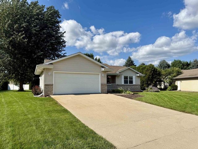 4333 Fieldcrest Drive, Janesville, WI 53546