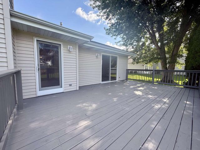 4333 Fieldcrest Drive, Janesville, WI 53546