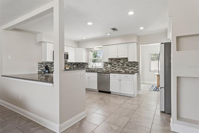 1475 CANTERBURY DRIVE, Clearwater, FL 33756