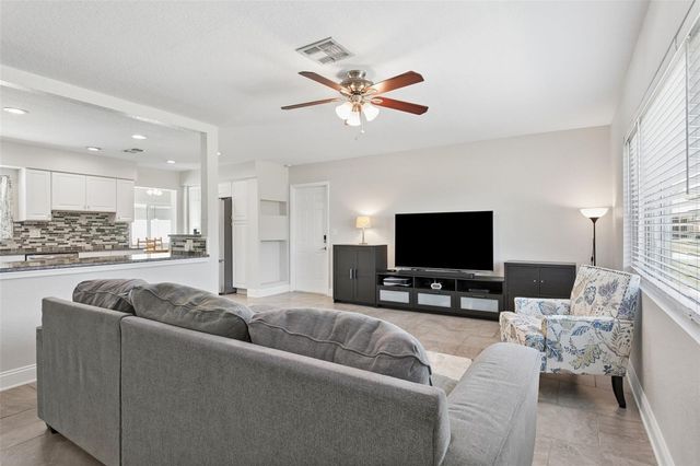 1475 CANTERBURY DRIVE, Clearwater, FL 33756