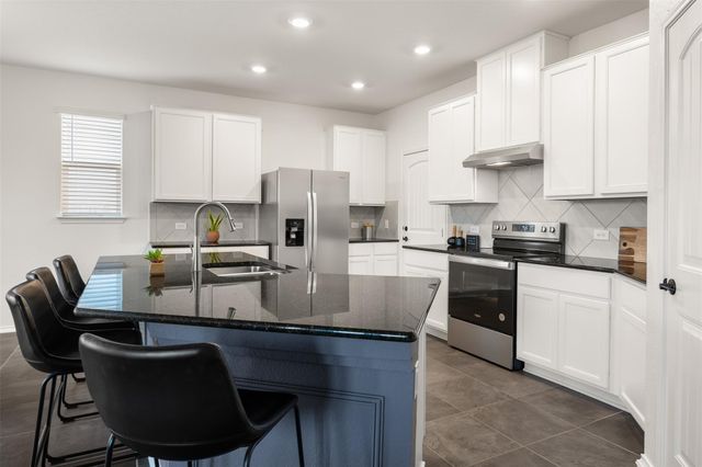 256 Texas Jack DR, Kyle, TX 78640