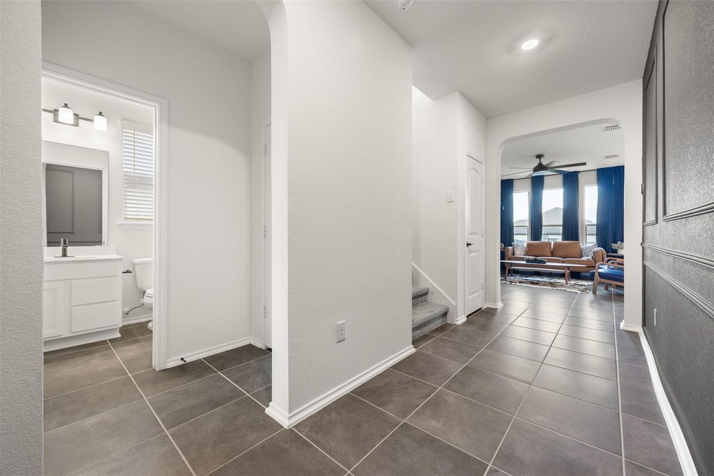 256 Texas Jack DR, Kyle, TX 78640