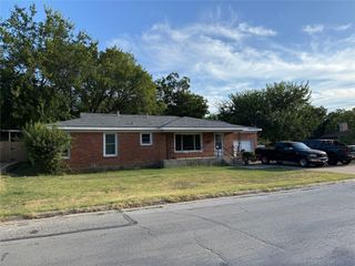 5154 Dana Drive, Haltom City, TX 76117