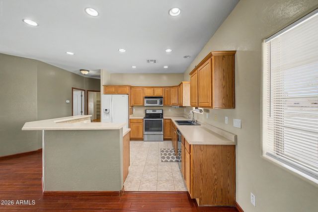 10644 E AMERICAN PRIDE Drive, San Tan Valley, AZ 85143