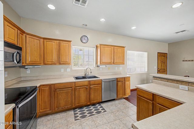 10644 E AMERICAN PRIDE Drive, San Tan Valley, AZ 85143