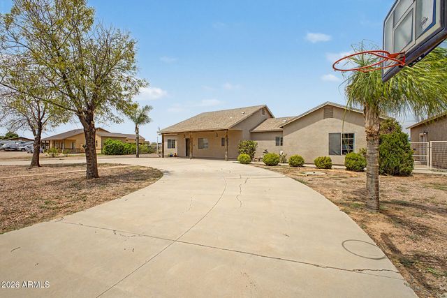 10644 E AMERICAN PRIDE Drive, San Tan Valley, AZ 85143