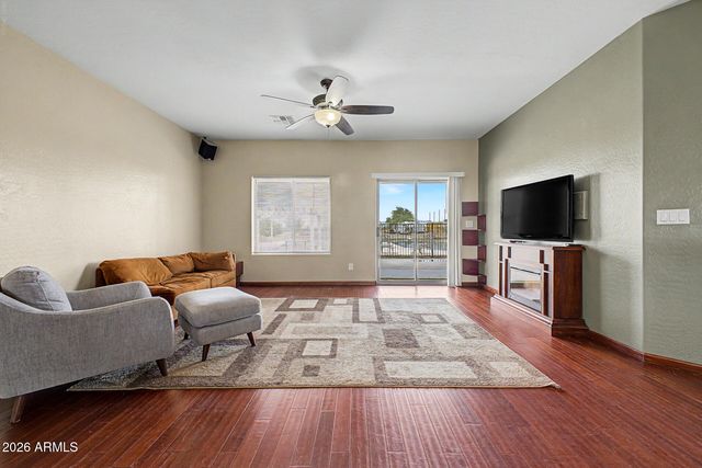 10644 E AMERICAN PRIDE Drive, San Tan Valley, AZ 85143