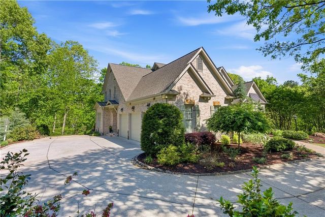 215 Sherwood Pass, Roswell, GA 30075