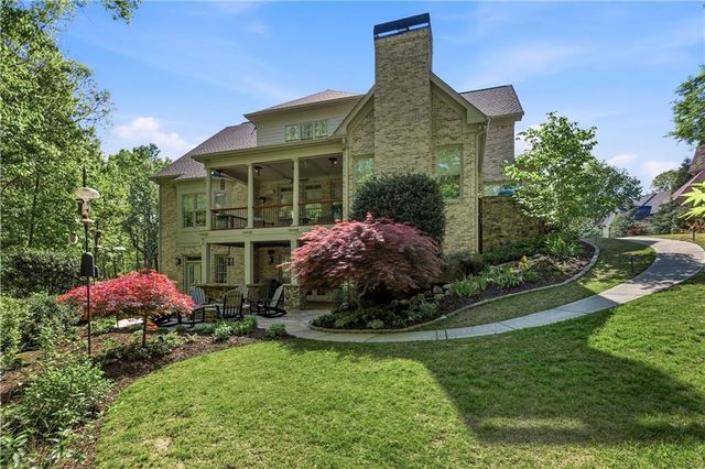 215 Sherwood Pass, Roswell, GA 30075