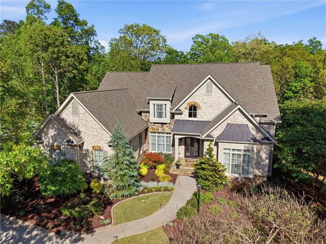 215 Sherwood Pass, Roswell, GA 30075