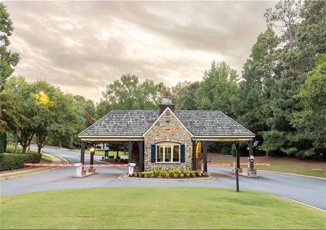 215 Sherwood Pass, Roswell, GA 30075