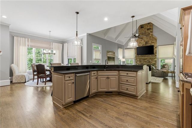 215 Sherwood Pass, Roswell, GA 30075