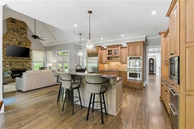 215 Sherwood Pass, Roswell, GA 30075