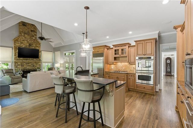 215 Sherwood Pass, Roswell, GA 30075