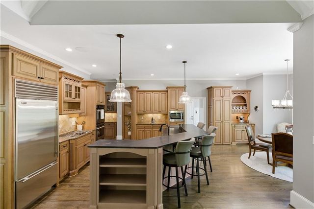 215 Sherwood Pass, Roswell, GA 30075