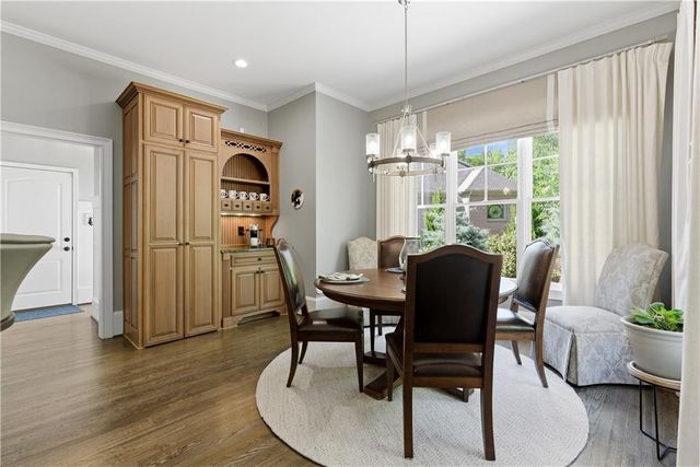 215 Sherwood Pass, Roswell, GA 30075