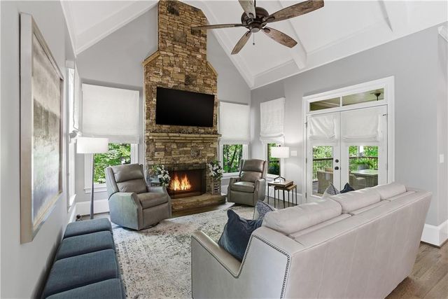 215 Sherwood Pass, Roswell, GA 30075