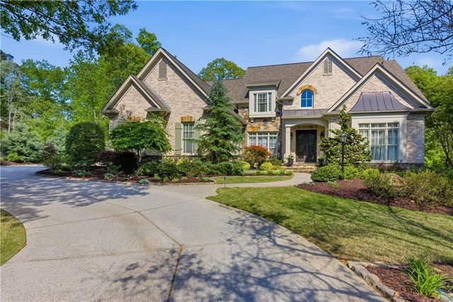 215 Sherwood Pass, Roswell, GA 30075