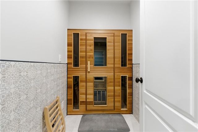 215 Sherwood Pass, Roswell, GA 30075