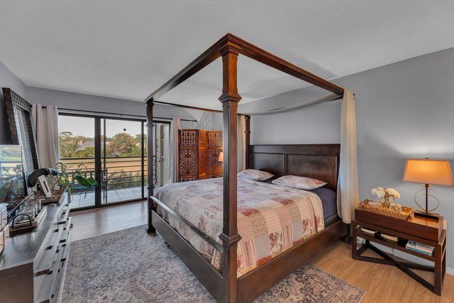 5650 Camino Del Sol 205, Boca Raton, FL 33433