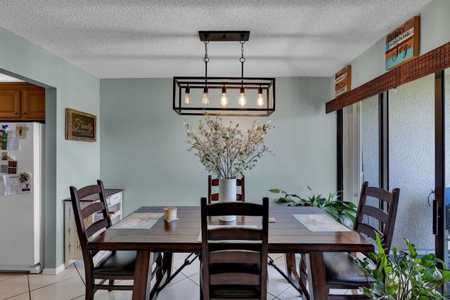 5650 Camino Del Sol 205, Boca Raton, FL 33433