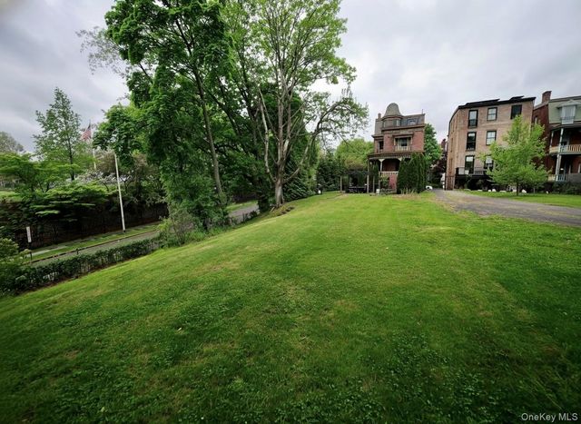 4 Grand Street 1, Newburgh, NY 12550