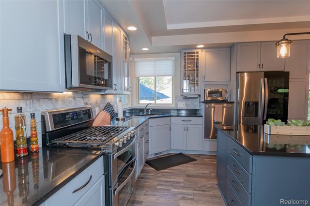 15861 Humphrey Street, Southgate, MI 48195