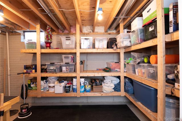 15861 Humphrey Street, Southgate, MI 48195