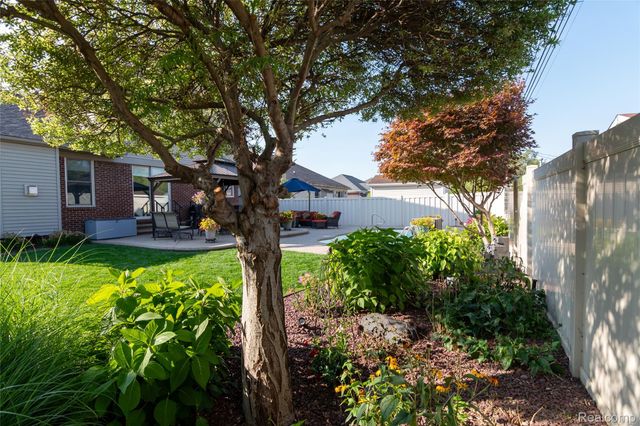 15861 Humphrey Street, Southgate, MI 48195