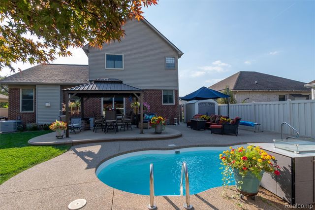 15861 Humphrey Street, Southgate, MI 48195