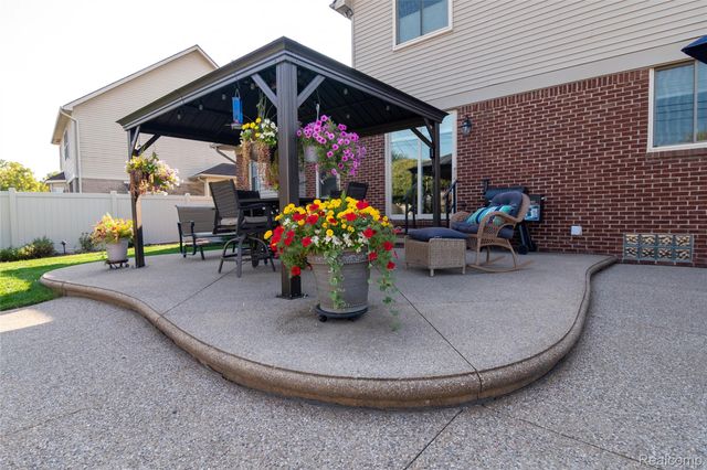 15861 Humphrey Street, Southgate, MI 48195