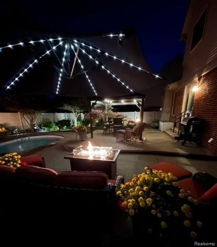 15861 Humphrey Street, Southgate, MI 48195