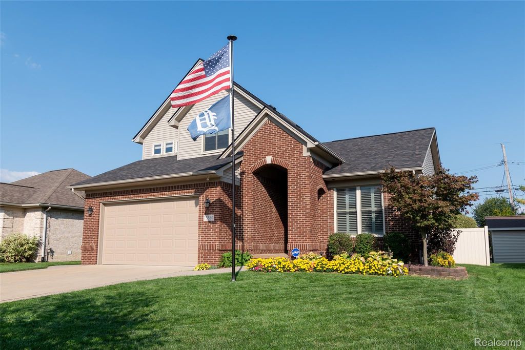 15861 Humphrey Street, Southgate, MI 48195