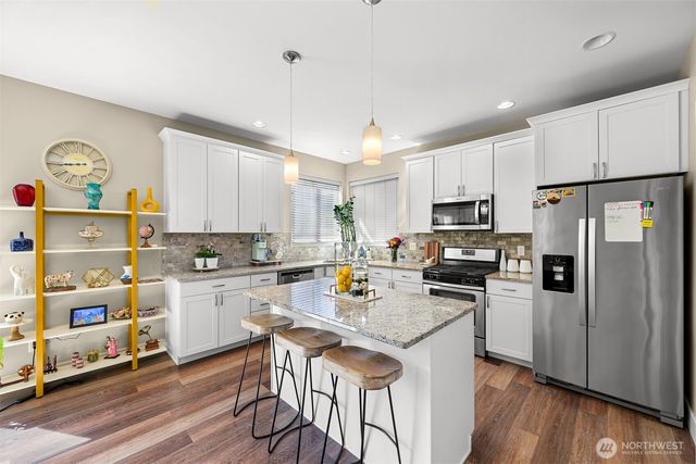5579 Clearview Dr, Ferndale, WA 98248