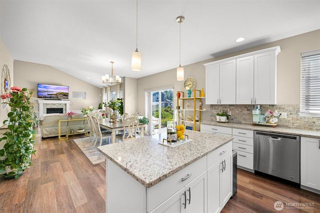 5579 Clearview Dr, Ferndale, WA 98248