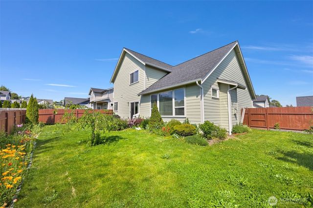 5579 Clearview Dr, Ferndale, WA 98248