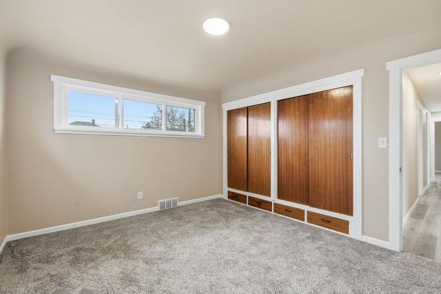 327 E Lacrosse Ave, Spokane, WA 99207