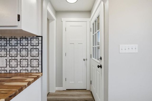 327 E Lacrosse Ave, Spokane, WA 99207